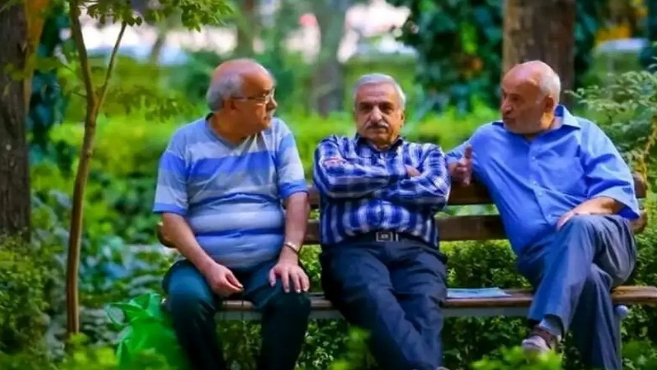 آغاز ثبت‌نام اینترنتی وام ضروری بازنشستگان کشوری از ۱۷ فروردین