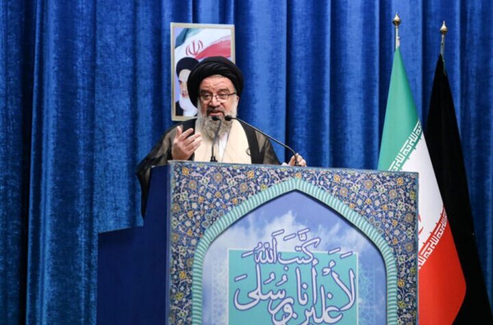 ولایت فقیه دژ مستحکم جمهوری اسلامی در برابر دشمنان است