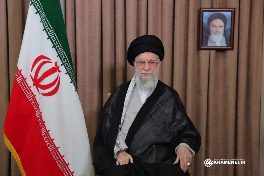 سومین پیام رهبر انقلاب خطاب به ملت ایران
