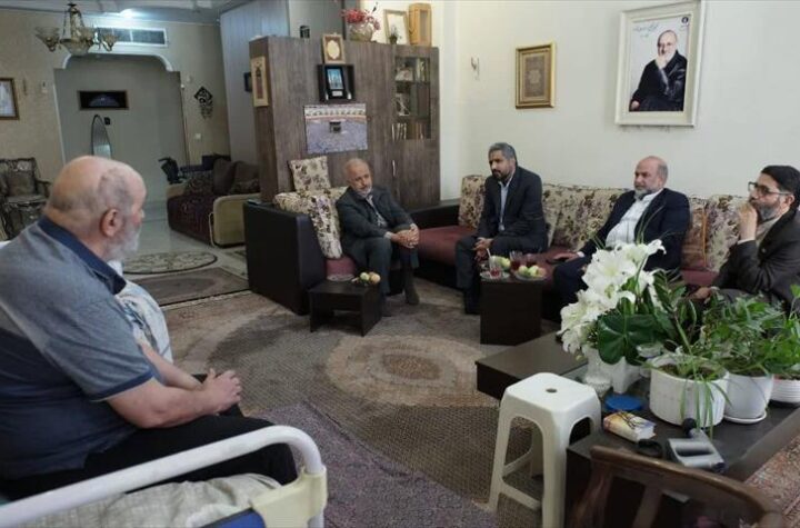 دیدار مدیرعامل صندوق اعتباری هنر با کارگردان سینمای دفاع مقدس