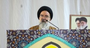 خطیب جمعه تهران: مذاکره با آمریکا ساده‌لوحی سیاسی است