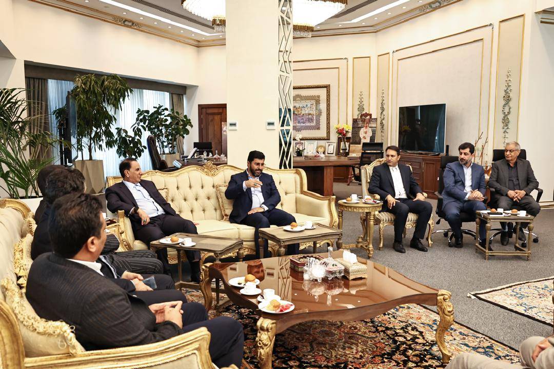 نقش‌آفرینی گروه مالی گردشگری در ناترازی برق کشور و حرکت به سمت توسعه سبز و پایدار