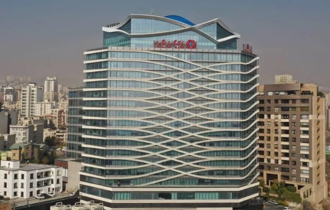 اعتماد دوباره سرمایه‌گذاران به جریان پایدار ارز / بانک گردشگری پیشتاز جذب نقدینگی ارزی