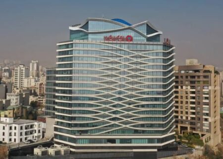 اعتماد دوباره سرمایه‌گذاران به جریان پایدار ارز / بانک گردشگری پیشتاز جذب نقدینگی ارزی