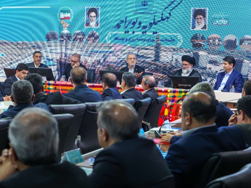 پزشکیان: مدیران با اختیارات کامل موظف به رفع مشکلات مردم هستند