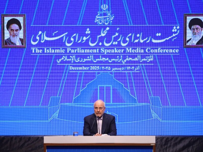 ایستادگی ملت ایران در برابر رژیم صهیونیستی را با حل مشکلات مردم جبران میکنیم