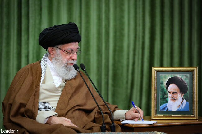 نیاز مهم امروز جهان: نظام عادلانه ملّی و بین‌المللی اسلامی