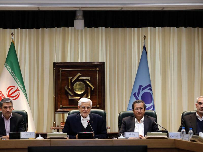 دکتر عارف:اولویت دولت وفاق ملی، تأمین و تضمین امنیت غذایی و بهبود معیشت مردم است