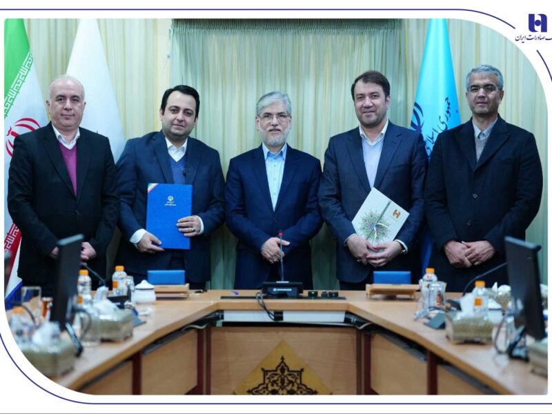 سیمایی صراف: امروز علم و فناوری یک ابزار ضروری برای امنیت کشور است / سیفی: یکی از افتخارات بانک صادرات ایران، خدمت به دانشگاه و عرصه علم است
