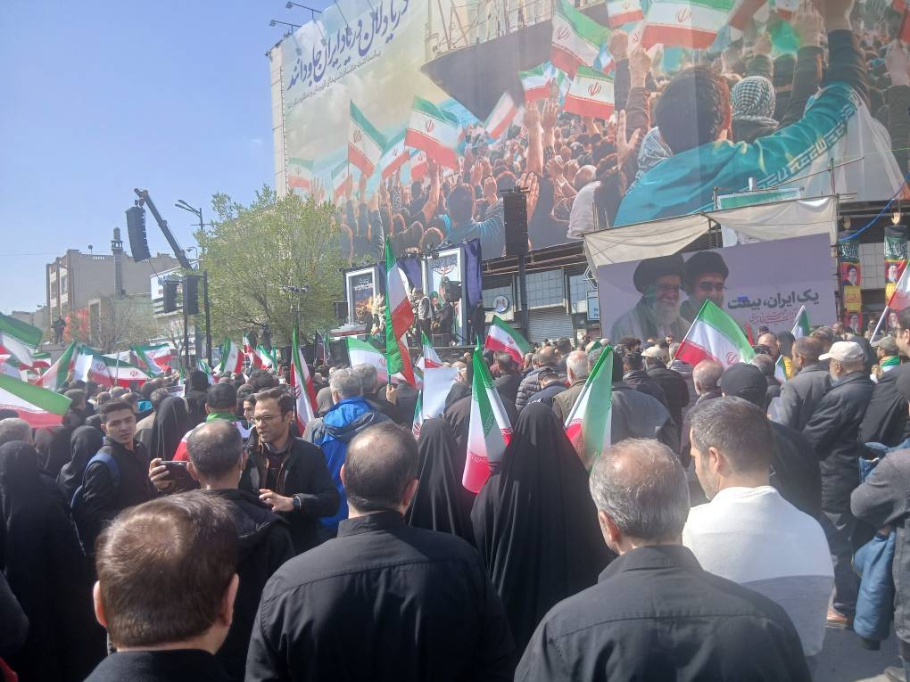تشییع پرشور و حماسه شهیدان لاریجانی، سلیمانی و شهدای ناو دنا