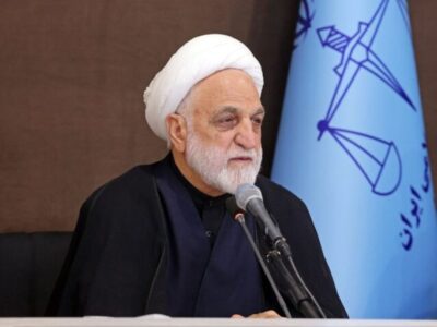 با افرادی که در راستای منافع دشمن عمل کنند با قاطعیت برخورد می‌شود