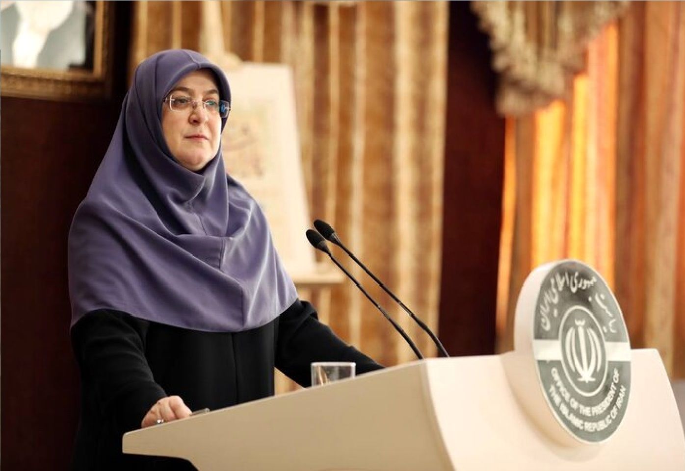 مهاجرانی در تامین انرژی و کالاهای اساسی مشکل نداریم/ شهدای سلامت به ۱۰ نفر رسیدند