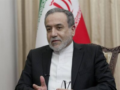 وزیر خارجه ایران: تردد در تنگه هرمز در باقیمانده آتش‌بس آزاد است