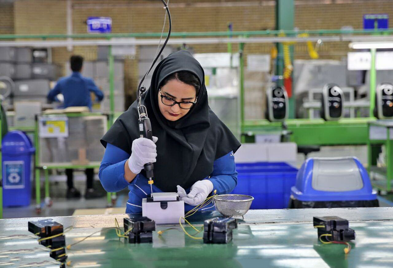 هیچ کارفرمایی تمایل به تعدیل نیرو ندارد/ راهکار موقت حفظ اشتغال تدوین شود