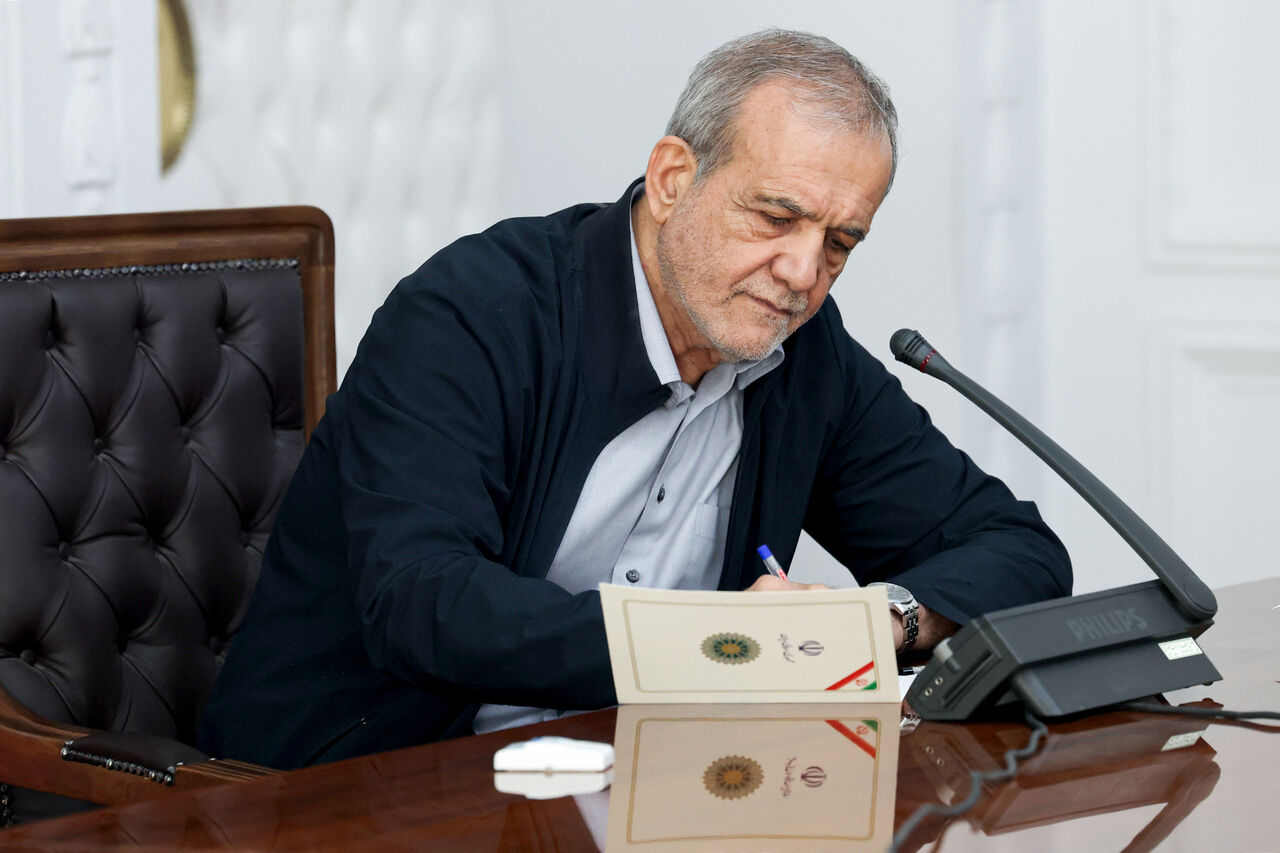 شهید خرازی چهره‌ای برجسته، متعهد و اثرگذار در عرصه دیپلماسی بود