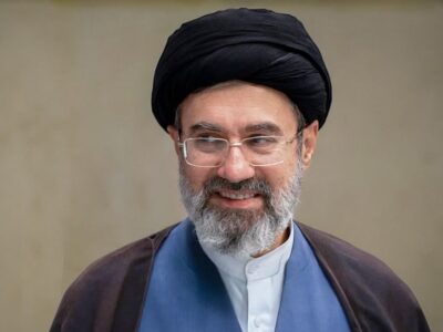 معلمان و کارگران ستون فقرات عرصه فرهنگ و اقتصاد