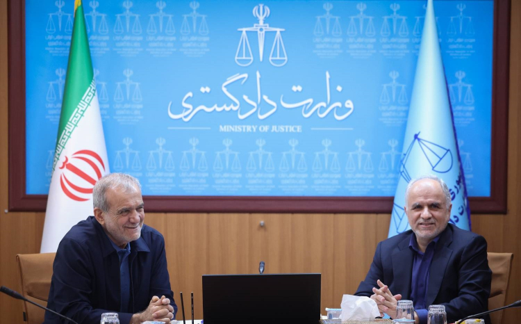 دستاوردهای جنگ نباید موجب غفلت از چالشهای پیش روی شود