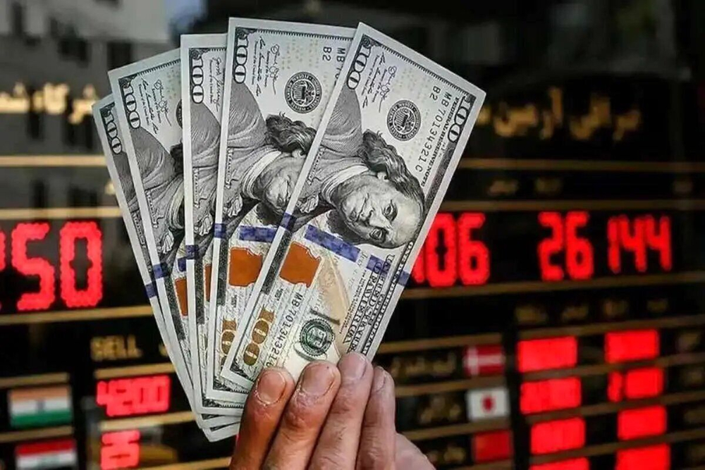 قیمت رسمی دلار به ۱۳۹ هزار تومان رسید