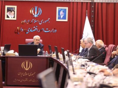 وزیر اقتصاد: برنامه‌های دولت برای مدیریت اقتصاد پس از جنگ تشریح شد