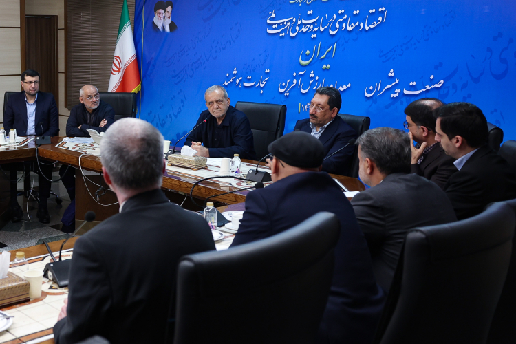 تاکید بر ضرورت همافزایی دولت و اصناف برای حفظ ثبات بازار