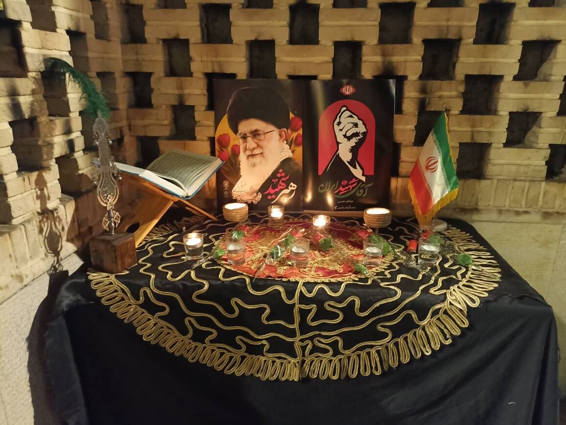 آیین بزرگداشت قائد شهید و شهدای خانواده ایشان از طرف رهبر انقلاب برگزار می‌شود