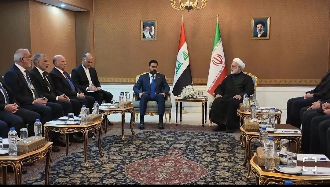 ملت ایران تسلیم‌ناپذیر است