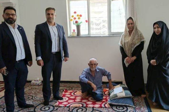 دیدار سرپرست شعبه بیمه دی گنبدکاووس با جانبازان سرافراز