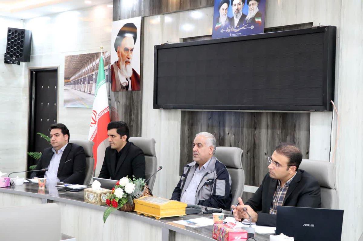 با حضور سرپرست شرکت آلومینای ایران؛ نشست های تخصصی بررسی چالش ها و گلوگاه های تولید با هدف ارتقاء بهره‌وری و تحقق تولید پایدار برگزار شد – جمهور نیوز