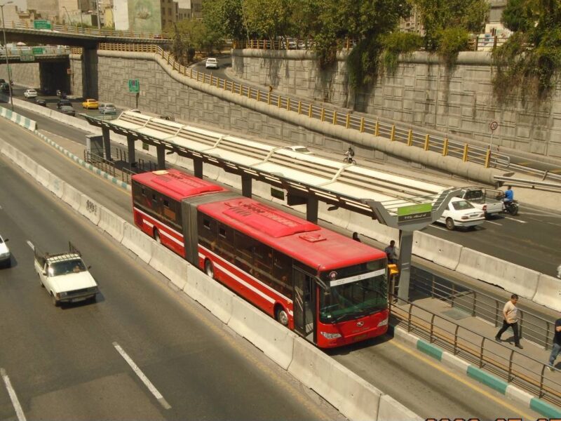 ایمن‌سازی مسیر ویژه اتوبوس‌های تندرو در محدوده ایستگاه BRT سبلان – جمهور نیوز