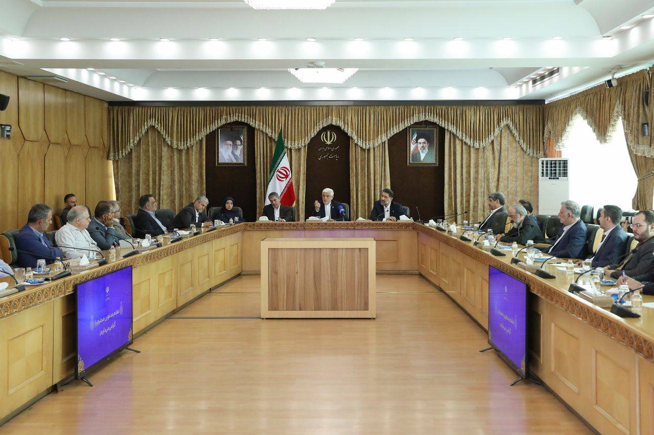 دشمن پس از شکست نظامی به‌دنبال فروپاشی اجتماعی از مسیر فشار اقتصادی است